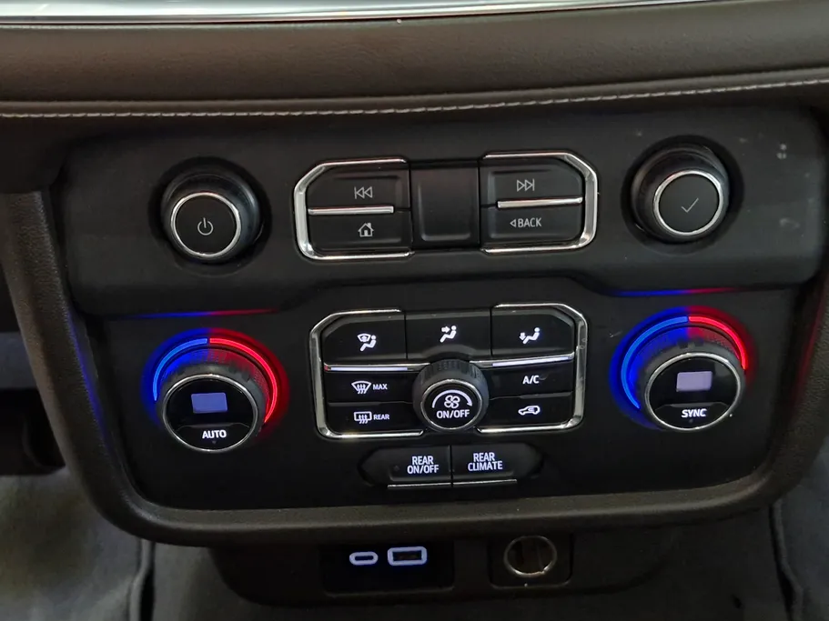 2023 Chevrolet Suburban LS 
