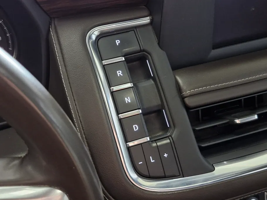 2023 Chevrolet Suburban LS 