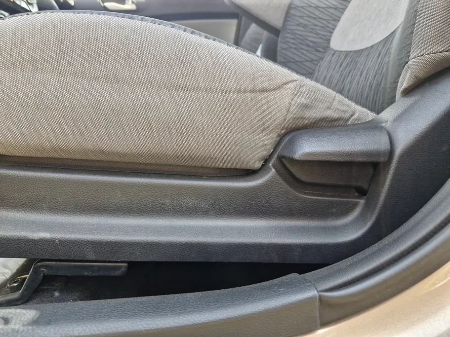 2023 Kia Pegas LX 