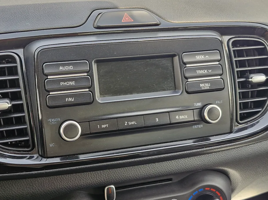 2023 Kia Pegas LX 