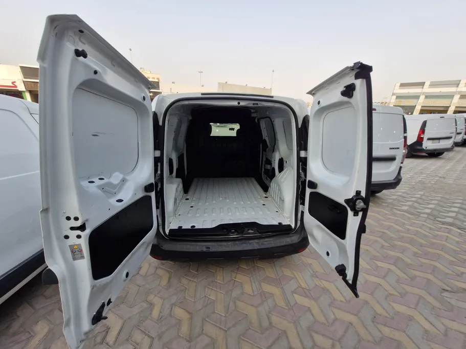 رينو دوكر Van بضاعة 2022 