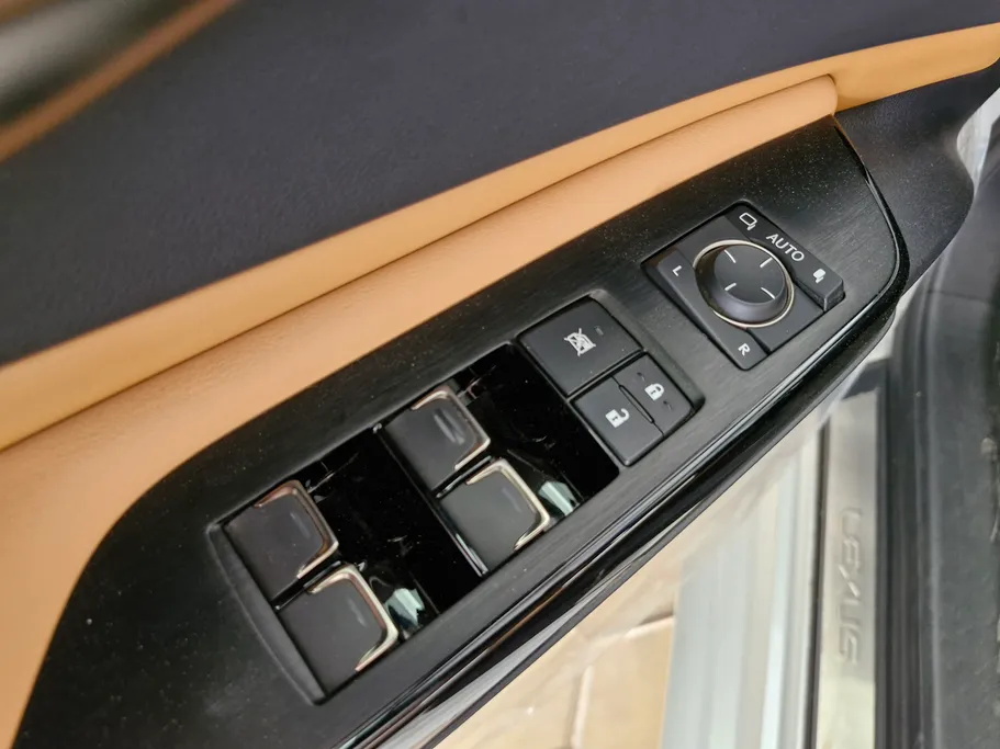 2022 Lexus ES 300 H 
