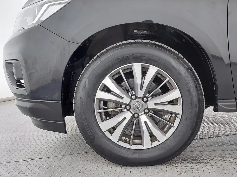 2020 Nissan Pathfinder S 