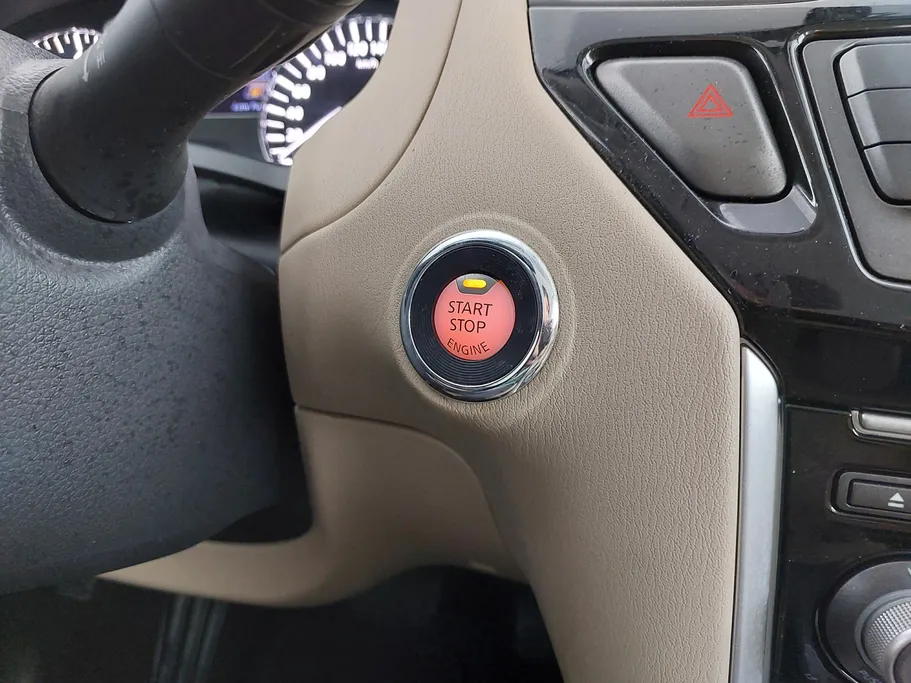 2020 Nissan Pathfinder S 