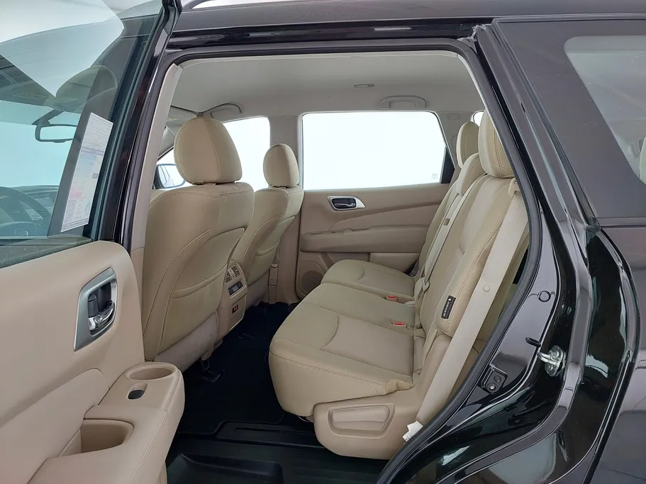2020 Nissan Pathfinder S 