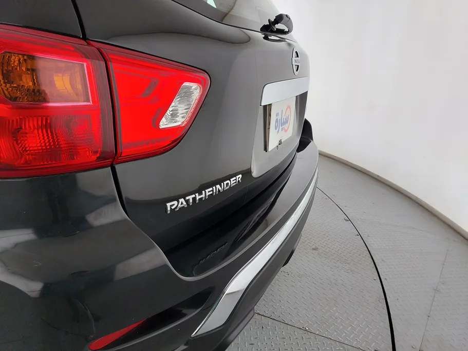2020 Nissan Pathfinder S 