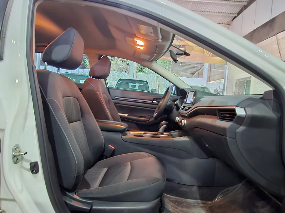 2022 Nissan Altima S 