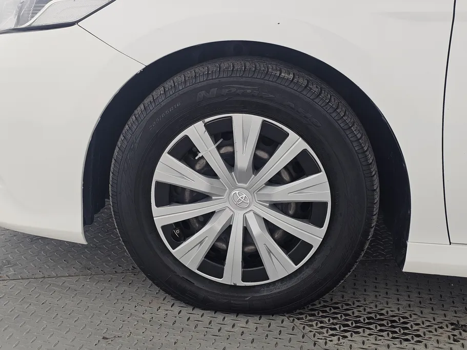 2020 Toyota Camry  LE 