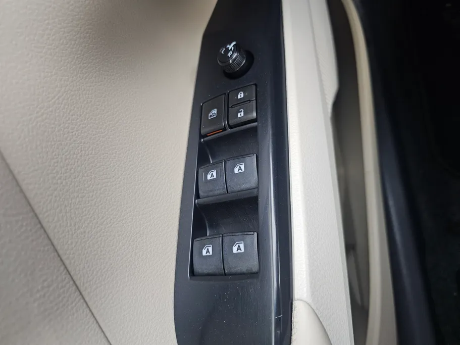 2020 Toyota Camry  LE 