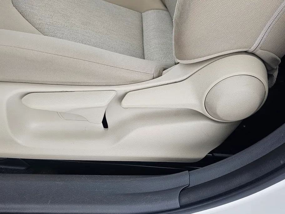 2020 Toyota Camry  LE 