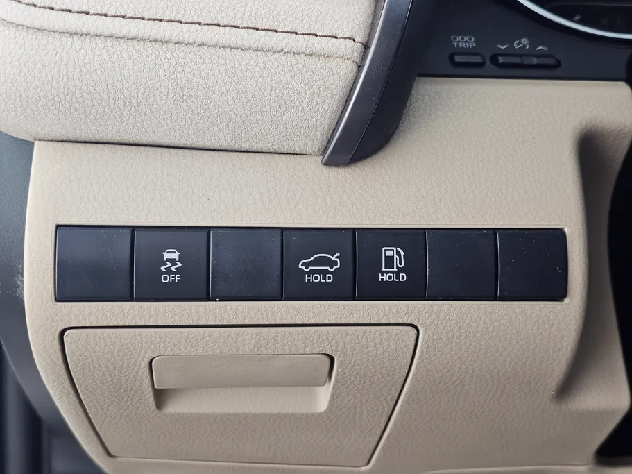 2020 Toyota Camry  LE 