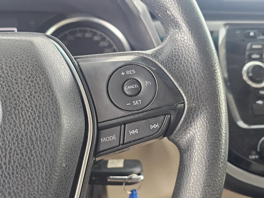 2020 Toyota Camry  LE 