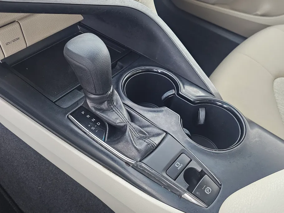 2020 Toyota Camry  LE 