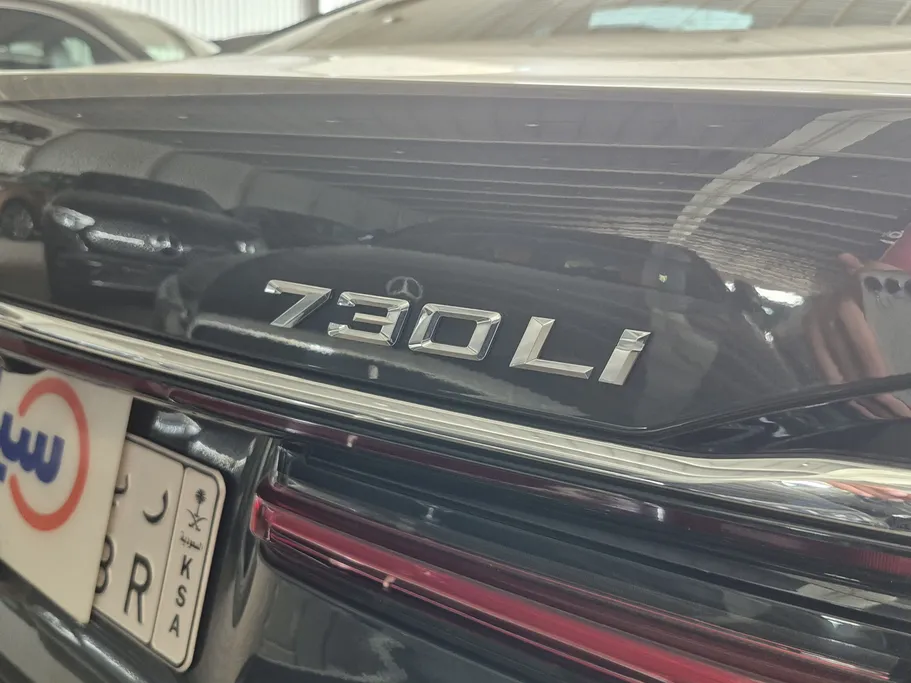 بي ام دبليو الفئة السابعة 730Li 2022 