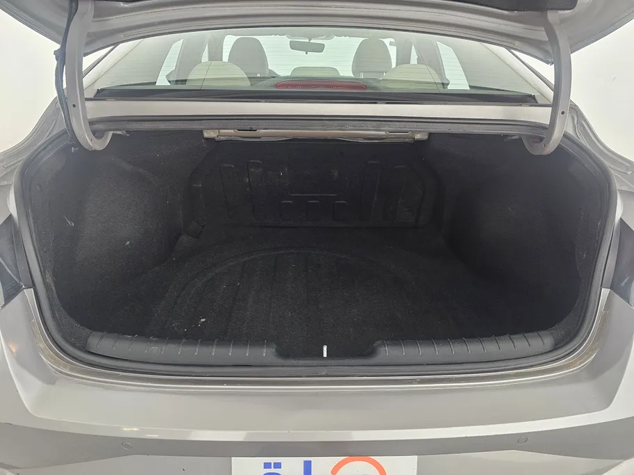 2021 Hyundai Elantra Smart 