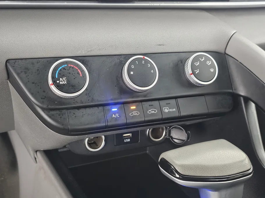2021 Hyundai Elantra Smart 