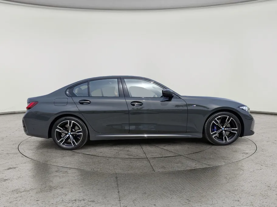 2025 BMW 3 Series 320i  