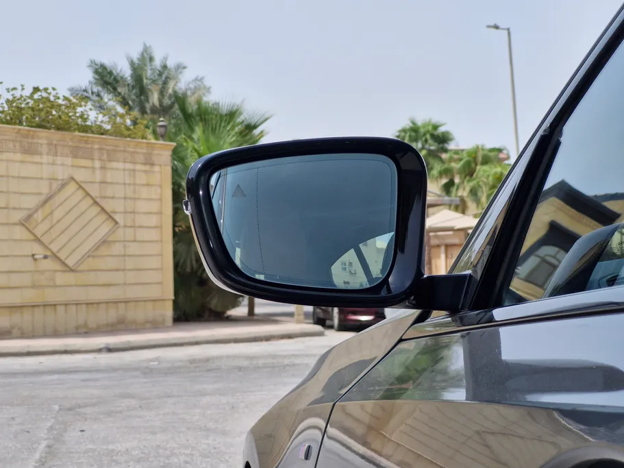 2025 BMW 3 Series 320i  