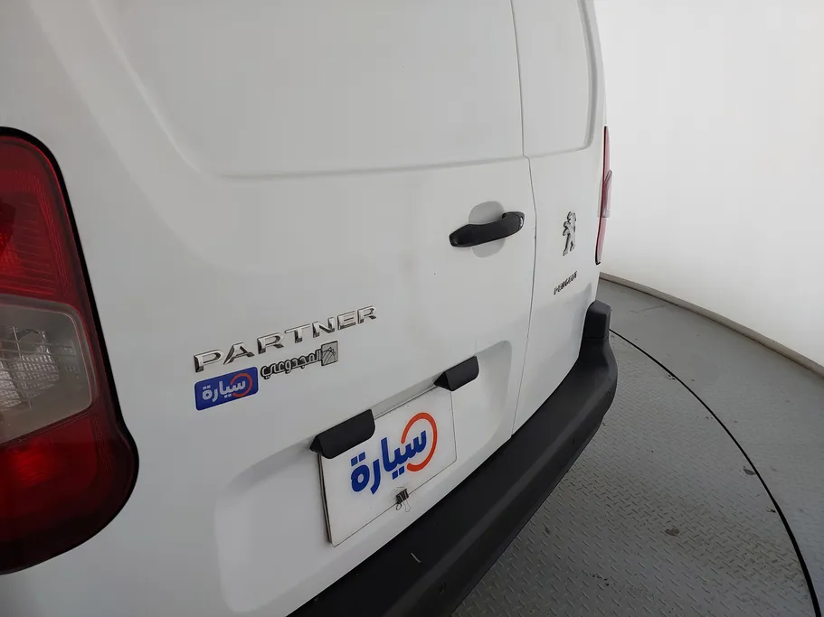 بيجو بارتنر Long van 2022 
