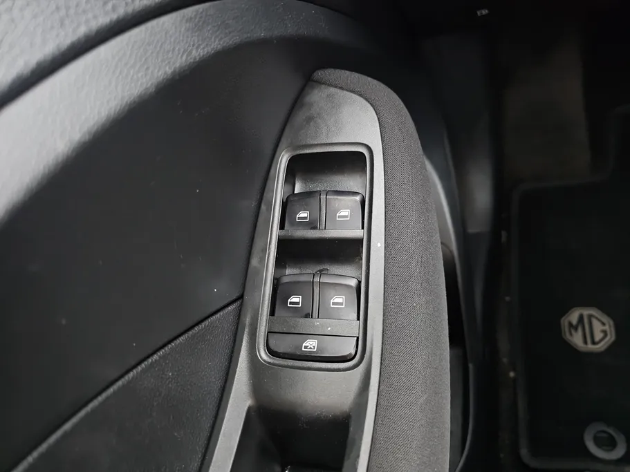 2023 MG ZS STD 