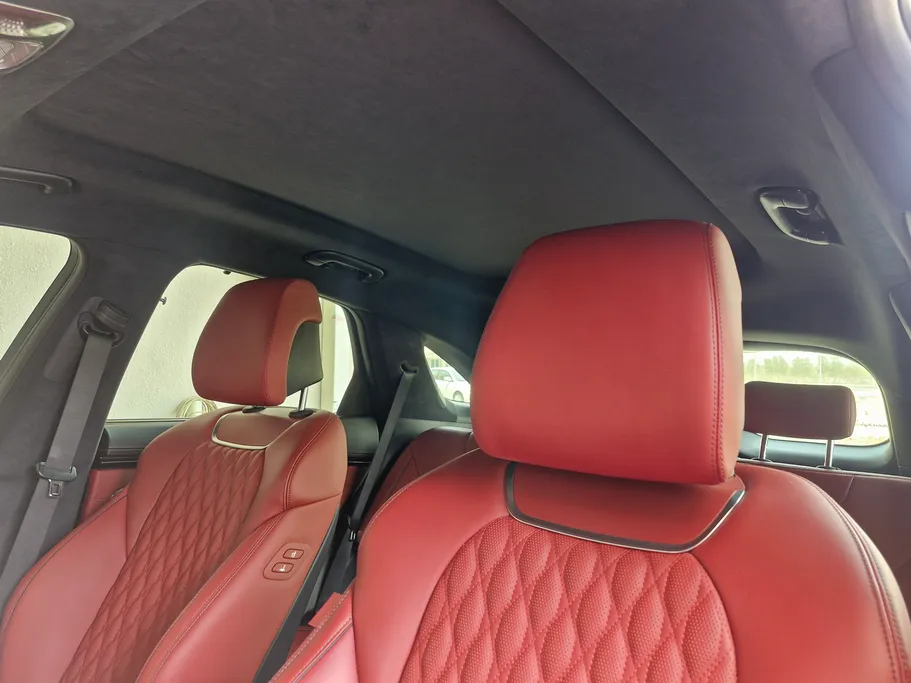 2023 Genesis GV70 Royal Sport 