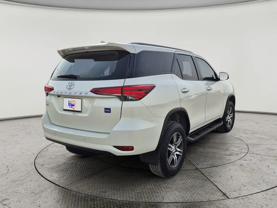 2022 Toyota Fortuner GX2 4x4 