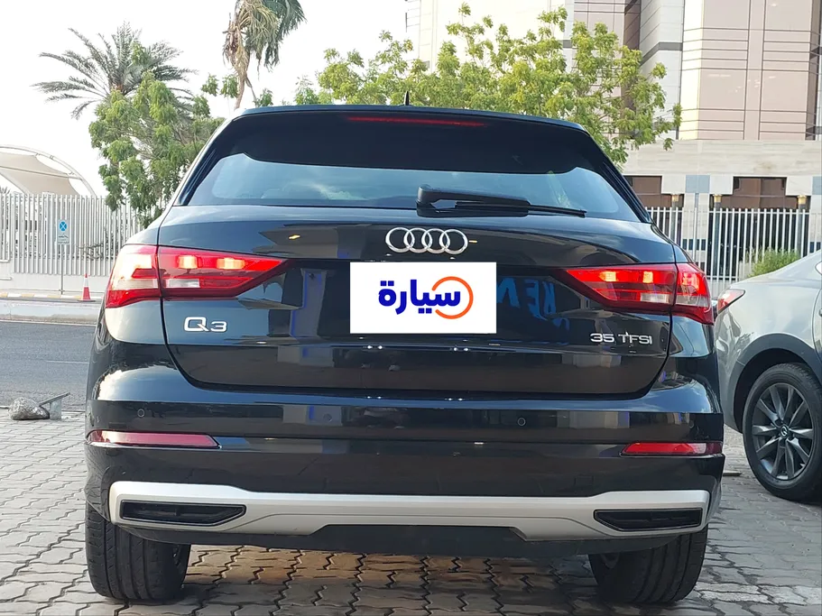 2021 Audi Q3 35 TFSl 