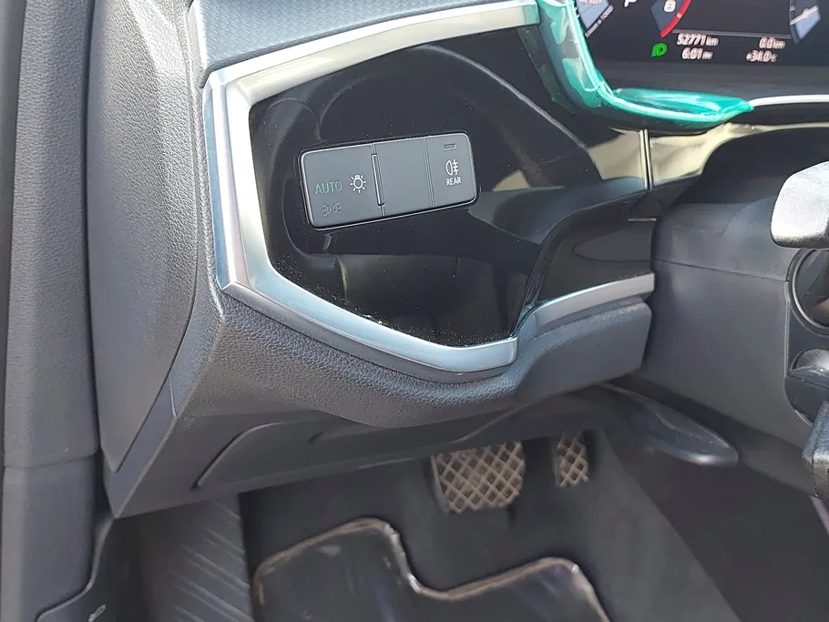 2021 Audi Q3 35 TFSl 