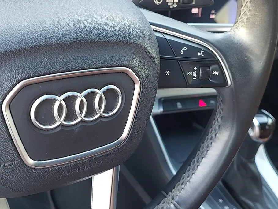 2021 Audi Q3 35 TFSl 