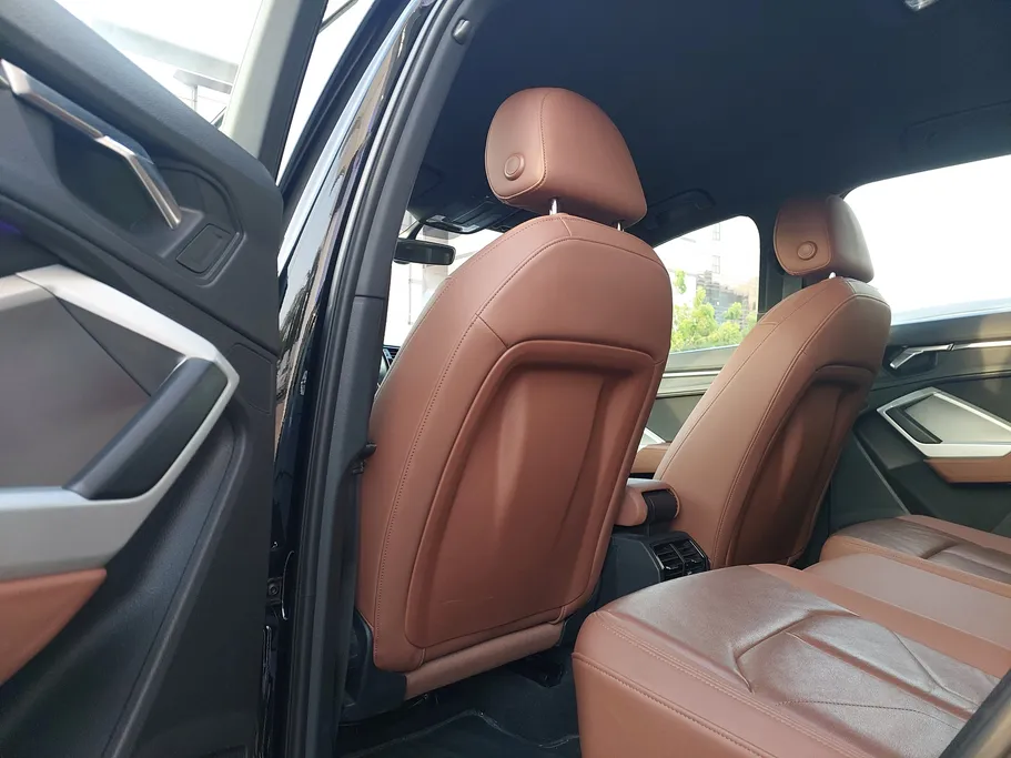 2021 Audi Q3 35 TFSl 