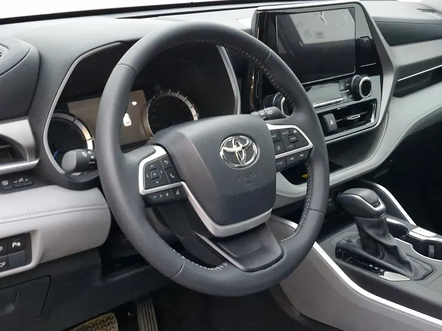 2025 Toyota Highlander GLE 