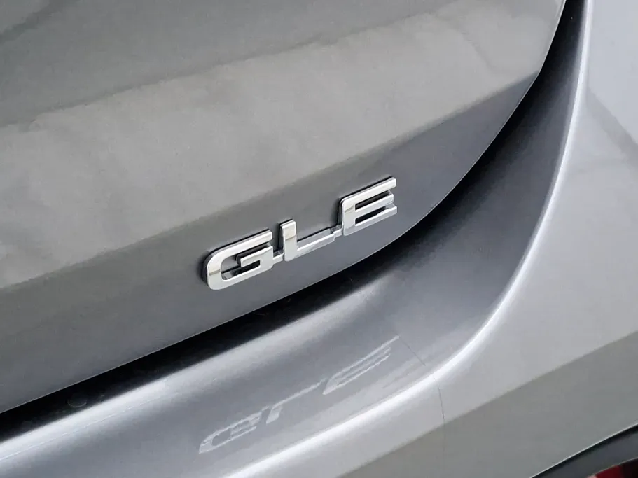 2025 Toyota Highlander GLE 