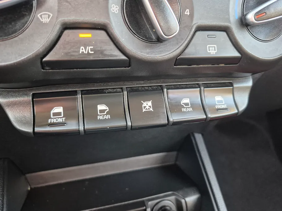 2023 Kia Pegas LX 