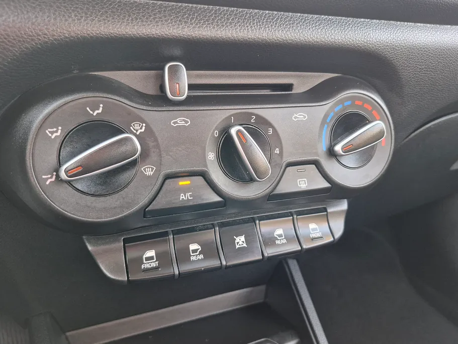 2023 Kia Pegas LX 