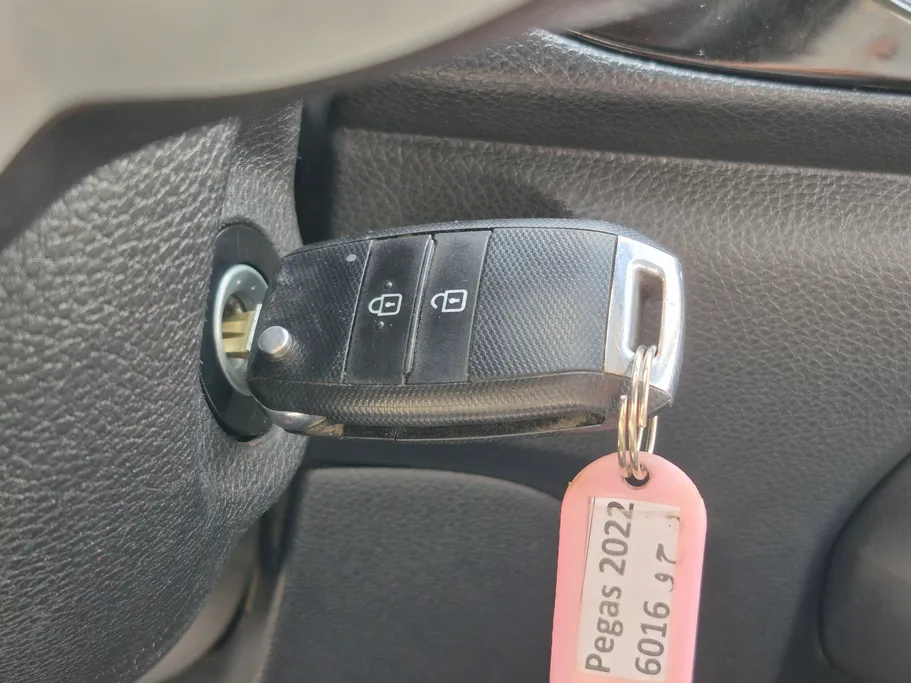 2022 Kia Pegas LX 
