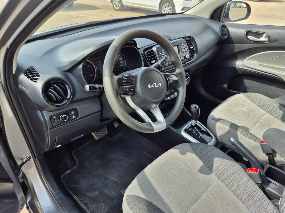 2022 Kia Pegas LX 
