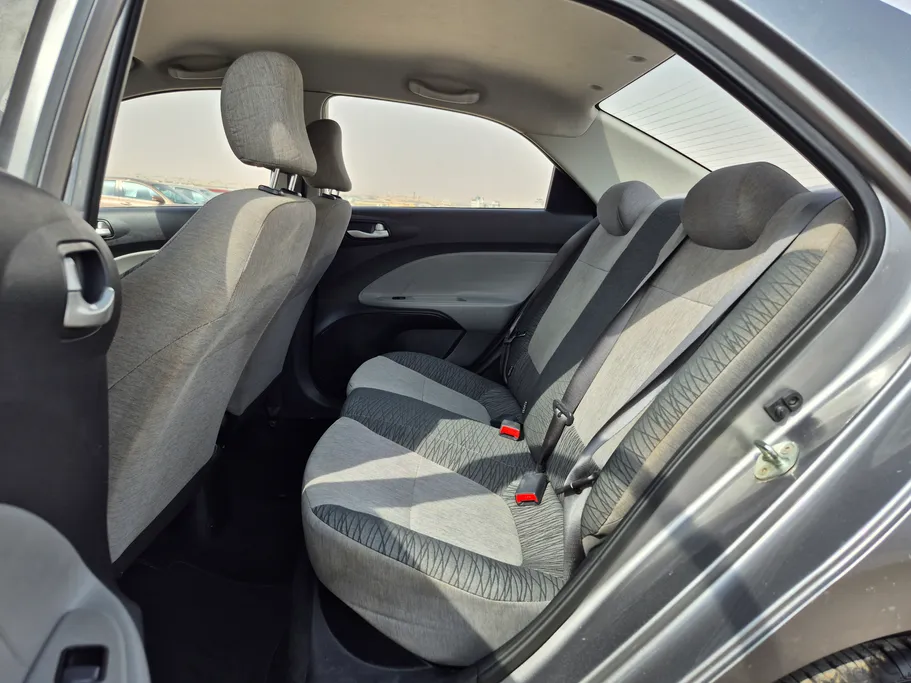 2022 Kia Pegas LX 