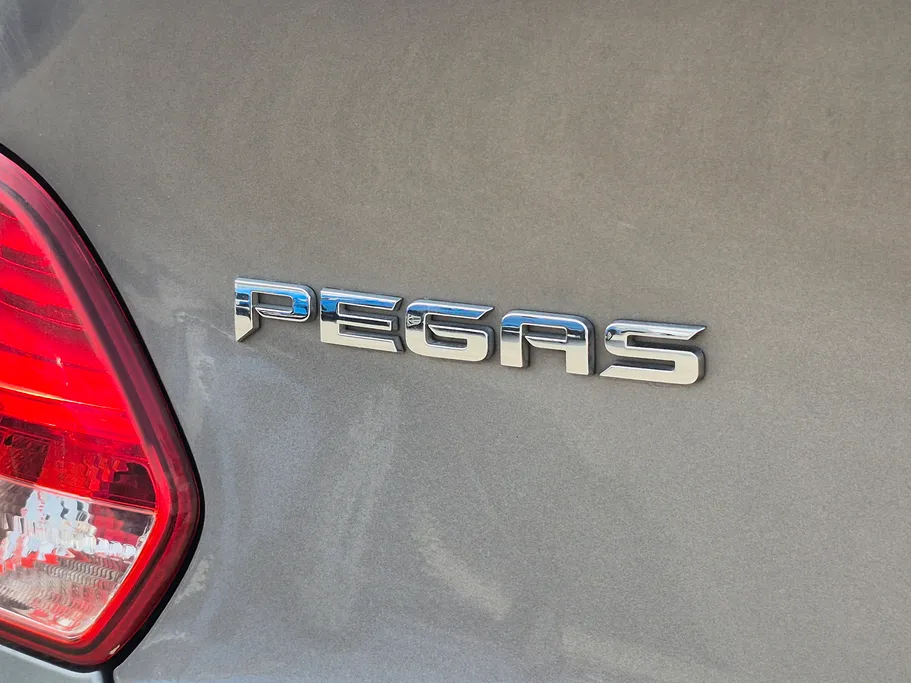 2022 Kia Pegas LX 
