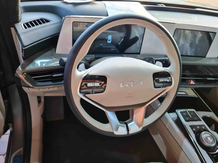 2024 Kia K8 GLS 