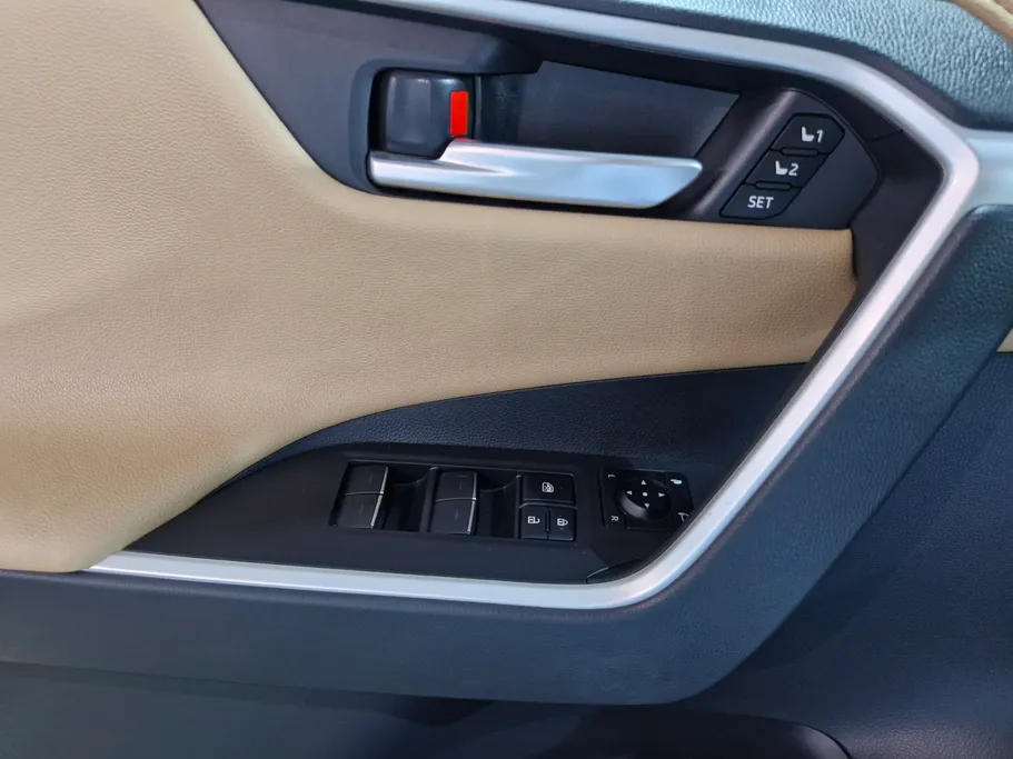 2024 Toyota RAV4 LTD Hybrid  