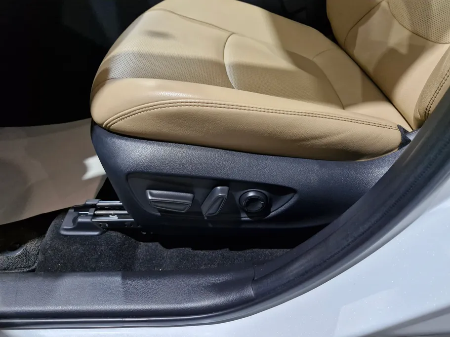 2024 Toyota RAV4 LTD Hybrid  
