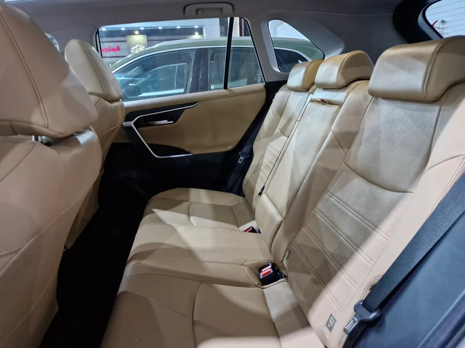 2024 Toyota RAV4 LTD Hybrid  