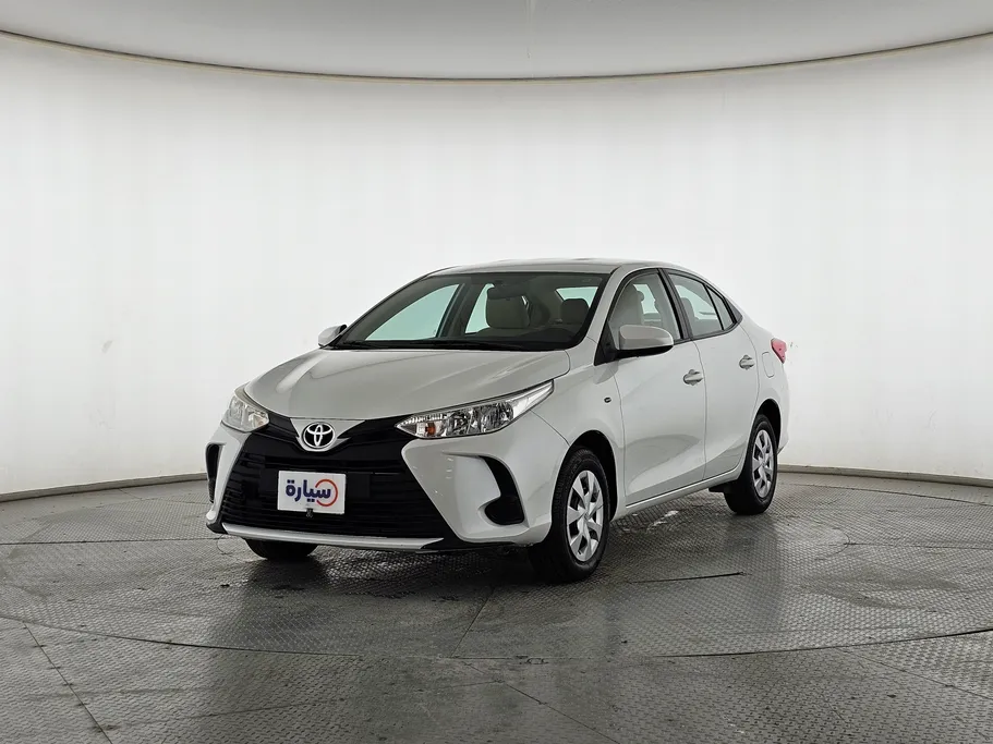 2022 Toyota Yaris  Y 
