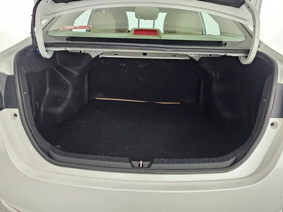 2022 Toyota Yaris  Y 