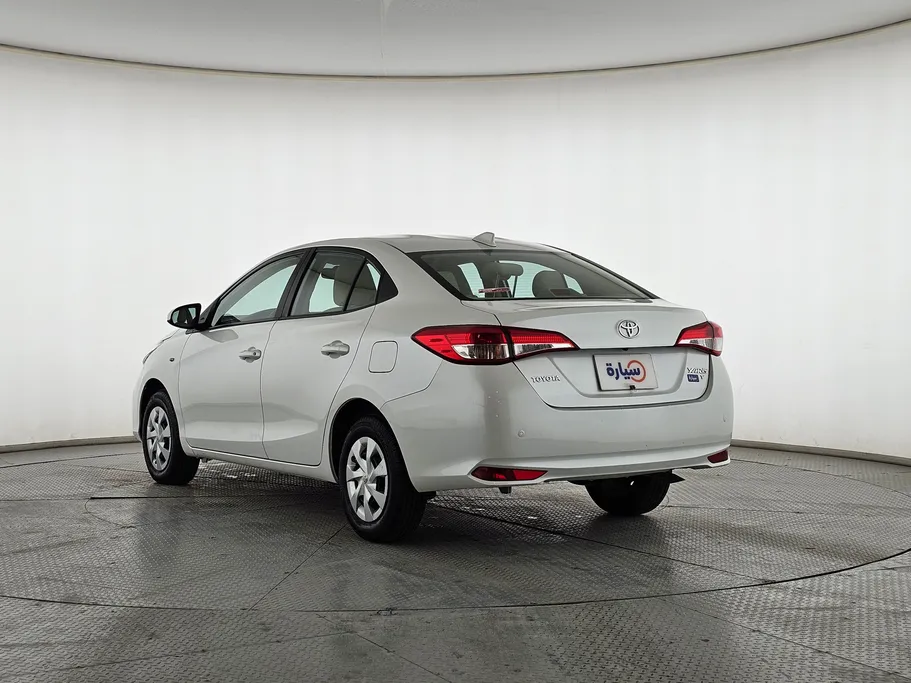 2022 Toyota Yaris  Y 