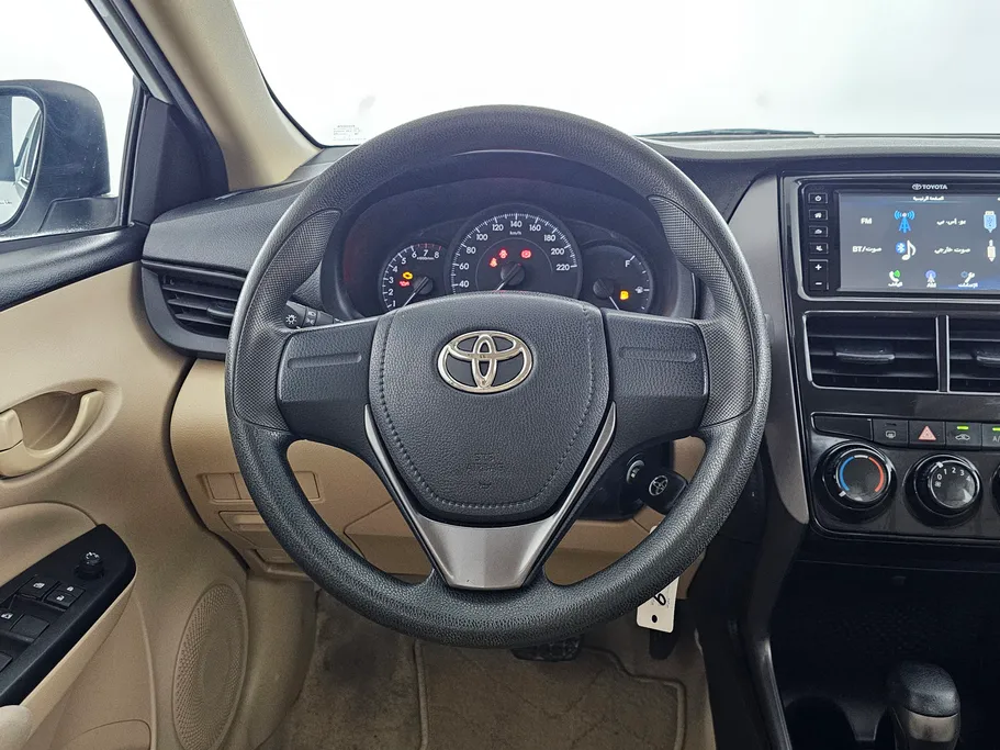 2022 Toyota Yaris  Y 