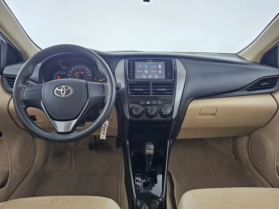 2022 Toyota Yaris  Y 