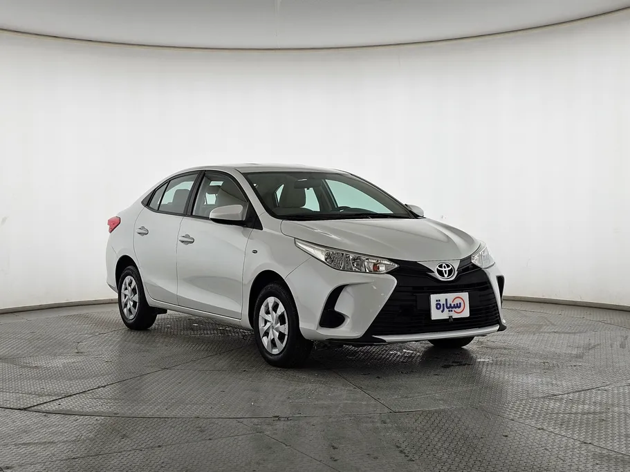 2022 Toyota Yaris  Y 