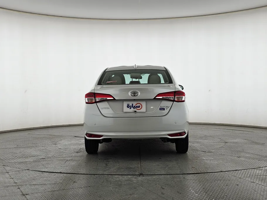2022 Toyota Yaris  Y 