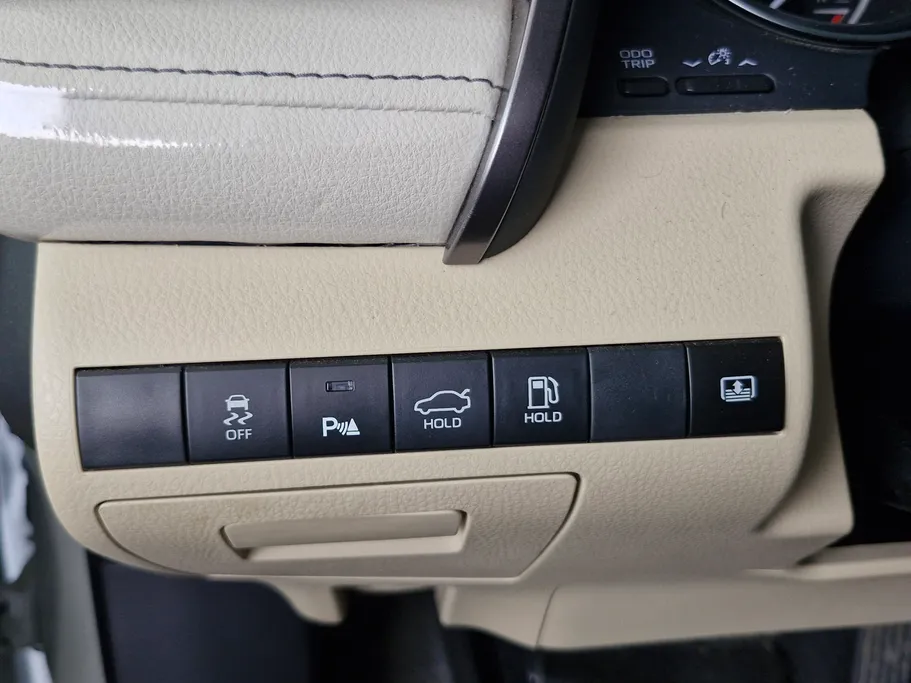 2024 Toyota Camry  GLE HEV  